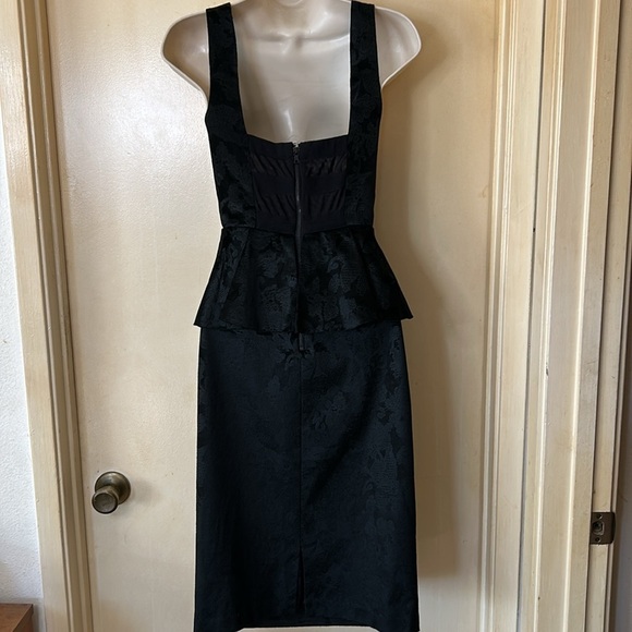 Alice + Olivia black brocade with peplum cocktail dress size 8 - Picture 10 of 16